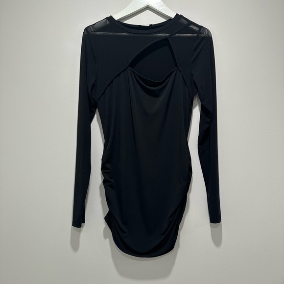 Venus Black Sheer Sleeve Top Size L - Picture 2 of 9